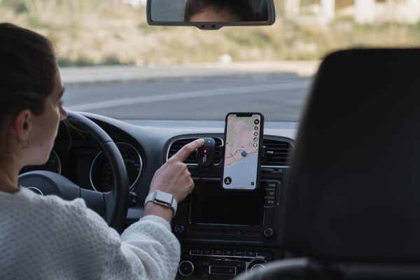 Saphe One+ Blitzerwarner für das Auto – Zeigt Blitzer, Gefahren – Daten von... - Image 9